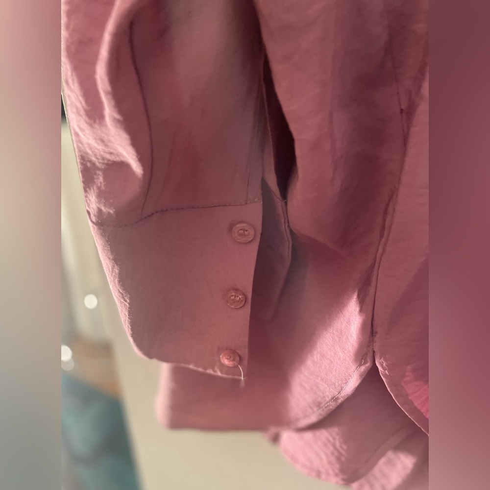 Button Down - Picture 4 of 4